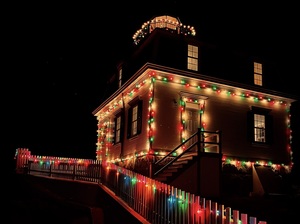 Pomham Rocks Lighthouse Shines with 1000 Lights