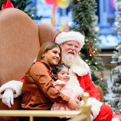 THE SHOPS AT MONTEBELLO PHOTOS WITH SANTA