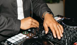 Franklin Frequency Brunch at Brass Eye