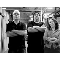 5th Tuesday w/ Ian Leith & The Dozen Buzzin Cousins @ Robert's Westside [FREE]