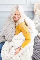 CUDDLE UP!  CHUNKY KNIT BLANKET WORKSHOP AT AR WORKSHOP HILLSBORO!!
