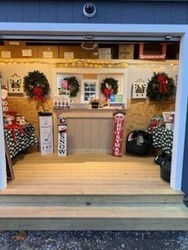 Christmas Tree Sale and Christmas Market to Fight Hunger!