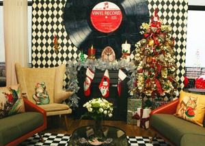 A Very Vinyl Christmas Holiday Pop-Up at Fairlane Hotel