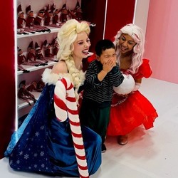 THE MARKETPLACE AT FACTORIA INVITES FAMILIES  TO SEASONAL CHARACTER MEET-AND-GREETS