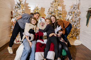 Free Santa Photos at Westgate Entertainment District