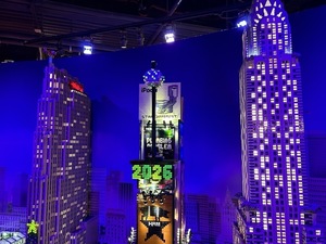 Noon Year's Eve Celebration at LEGOLAND Discovery Center Arizona