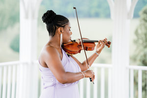 Live Music: Violinist Melanie Bates