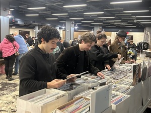 The Fairfax Record Riot! Over 15.000 vinyl records in ONE ROOM! Sun January 18th at the Fairfax Elks