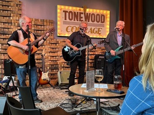 No Cover Musical Happy Hour(s) with Desperate Men