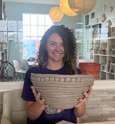 Rachel Doballah's art demonstration