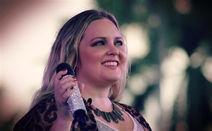 Clematis By Night | The Samantha Russell Band