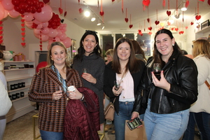 Roscoe Village Wine Walk