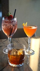 Valentine’s Day Drink Specials at Moda Fare