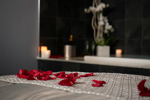 Celebrate Love at JW Marriott Chicago with Romance Package