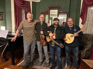 The Irish Airs – FREE Pre-Show!