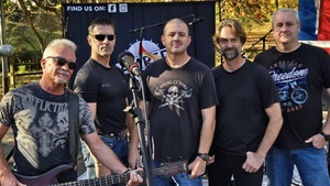 Live Music with Gulfwood