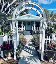 Beyond the Garden Gates: A Private Garden Tour