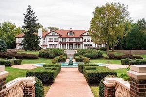 Sip & Shop at Longview Mansion