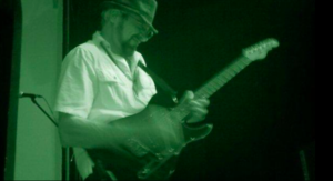 Live Music with Looping Artist Neil Z at Scooters