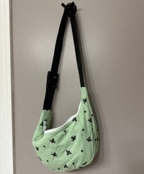 Adult Sewing: Crosstown Crescent Bag Monday, 6:00 p.m. March 16 – April 20 Ages 16+