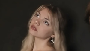 LARA LOUISE: Jazz Vocalist/Guitarist