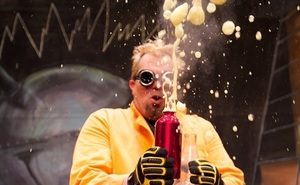 Doktor Kaboom! Look Out! Science is Coming!