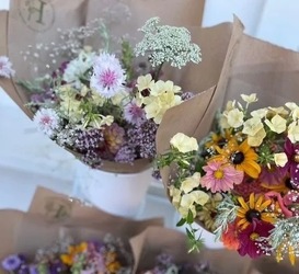 Mother's Day Brews & Boquets