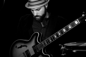 Live Music in Old Town Scottsdale Arizona featuring Steve Heavenstone at Aloft Scottsdale