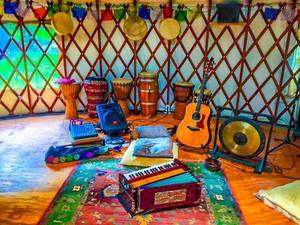 Easter Sunday Spiritual Service with Live Kirtan Music with Jason Hart