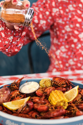 Otto’s Ice House Seasonal Crawfish Boils