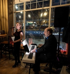 Live Jazz Feat. Ann Mitchell & John Gabriele