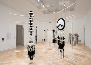 Eric-Paul Riege: ojo|-|ólǫ́
