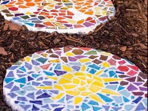 Art in the Park: DIY Garden Mosaic Stepping Stone