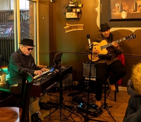 Live Jazz Feat. Melvin Henderson & Gerry Youngman