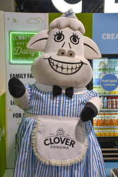 Clover Sonoma Ice Cream Sampling Event at Mollie Stone’s Spring Fair