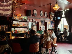 Free Music Trivia on Memorial Day at aliveOne