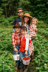 Mother's Day Strawberry Days Preview Event