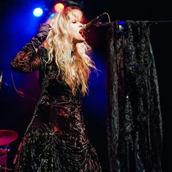 Visually and Sonically Uncanny Tribute “Fleetwood Macked” Coming to the Palace Theatre June 4th
