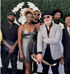 Live Entertainment at The Queen, Performance by Souled Out