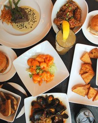 Taste 222 Daily Happy Hour & Weekly Specials