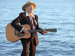 Award Winning Bluegrass Singer Laurie Lewis with Nina Gerber