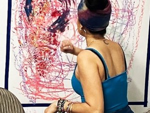 Chakra Flow Drawing and Painting with Mia de Bethune
