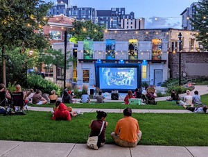 Sina Davis Movies in the Park: Theater Lovers