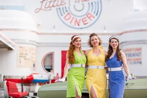 Salute to America - Armen Dirtadian and The Manhattan Dolls