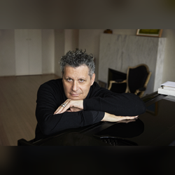 Isaac Mizrahi: Celebrating Pride