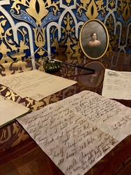 Guided Friday Tours at Lippitt House Museum