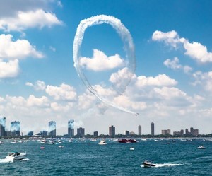 Experience the Chicago Air & Water Show with City Cruises