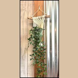 MACRAME PLANT HOLDER