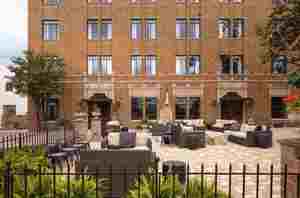 Music on the Magnolia Patio at The Faust Hotel