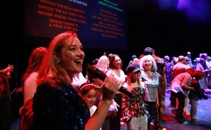 SINGALONG BROADWAY